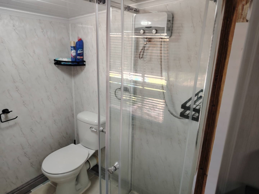 To Let 1 Bedroom Property for Rent in Chrismar Western Cape